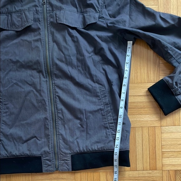 Blue Puffer Jacket with Ribbed Collar and Cuffs - Picture 5 of 10